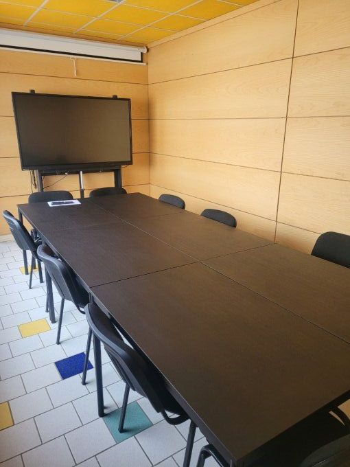 Salle "Pont des Prêtres" 5 à 10 personnes à la journée